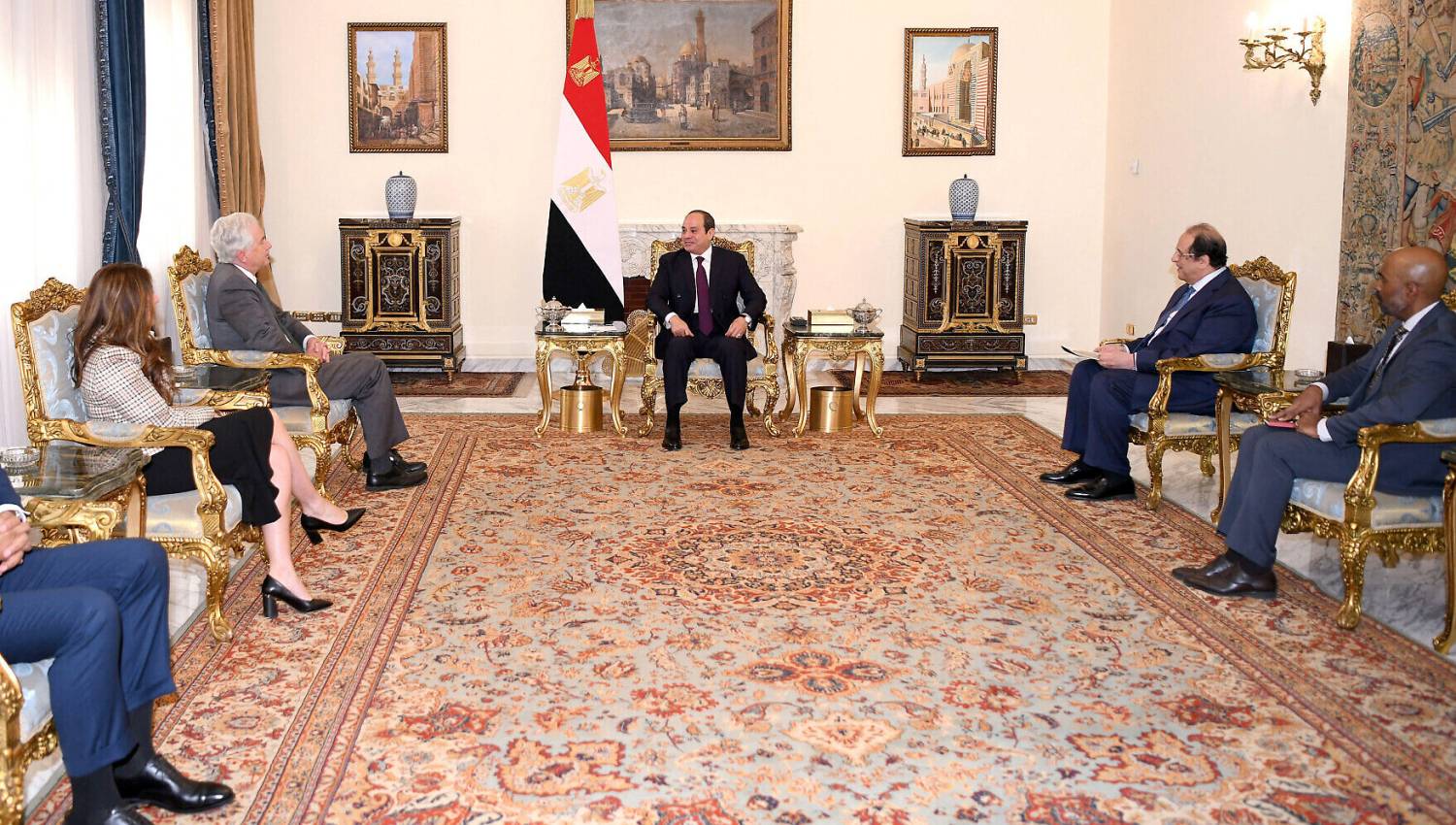 مفاوضات القاهرة.. تفاوض تحت النار