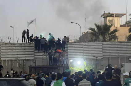 ديموقراطية الرجل الأبيض للاعتداء على المصاحف القرآنية